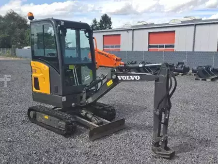 Міні-екскаватори 2023 Volvo EC18E (4)