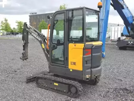 Міні-екскаватори 2023 Volvo EC18E (3)