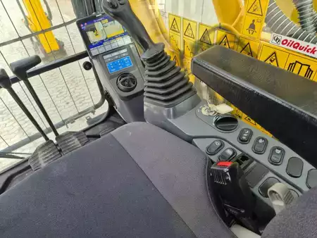 Korečková rýpadla 2020 Komatsu PC240NLC-11 (17)