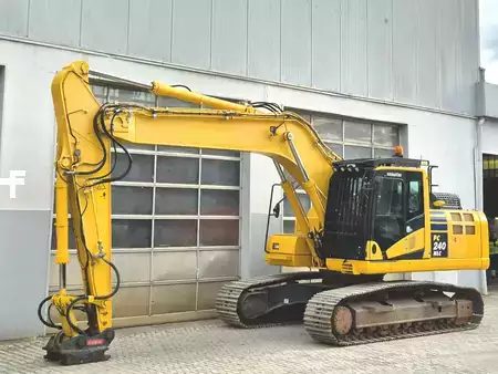 Korečková rýpadla 2020 Komatsu PC240NLC-11 (2)
