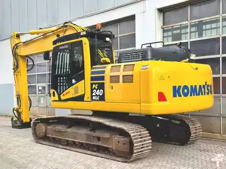 Korečková rýpadla 2020 Komatsu PC240NLC-11 (3)