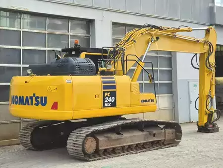 Korečková rýpadla 2020 Komatsu PC240NLC-11 (6)