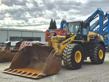 Kolové nakladače 2020 Komatsu WA475-10 (2)