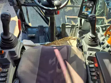 Pyöräkaivinkoneet  2023 Hitachi ZX155W-7 (17)