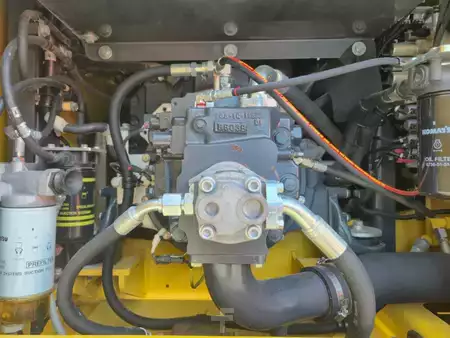 Mobilní bagry 2020 Komatsu PW180-11 (9)