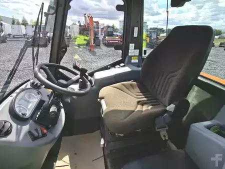 Cargadoras de ruedas 2023 Hitachi ZW75-6 (8)