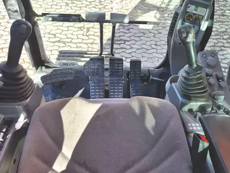 Korečková rýpadla 2017 Hitachi KTEG KLS400-6 (16)