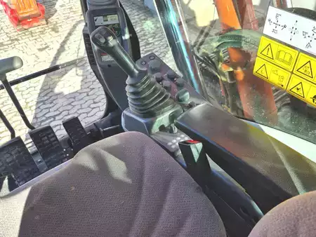 Korečková rýpadla 2017 Hitachi KTEG KLS400-6 (17)
