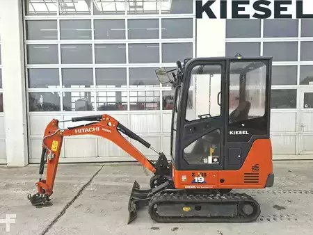 Minigraver 2023 Hitachi ZX19U-6 (1)