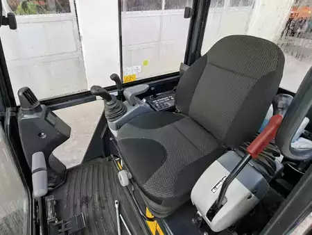 Minigraver 2023 Hitachi ZX19U-6 (8)