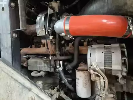 Kolové nakladače 2017 Hitachi ZW250-6 (11)