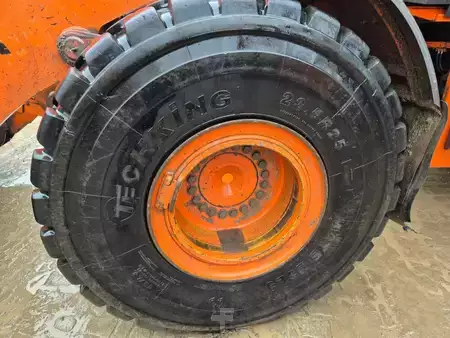 Kolové nakladače 2017 Hitachi ZW250-6 (14)