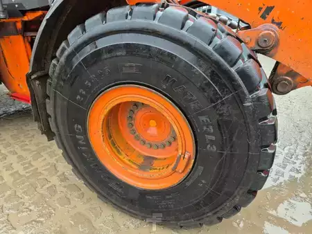 Kolové nakladače 2017 Hitachi ZW250-6 (15)