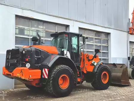 Kolové nakladače 2017 Hitachi ZW250-6 (6)