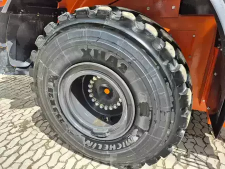 Kolové nakladače 2023 Hitachi ZW250-7 (11)