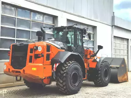 Kolové nakladače 2023 Hitachi ZW250-7 (6)