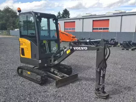 Mini excavators 2023 Volvo EC18E (4)