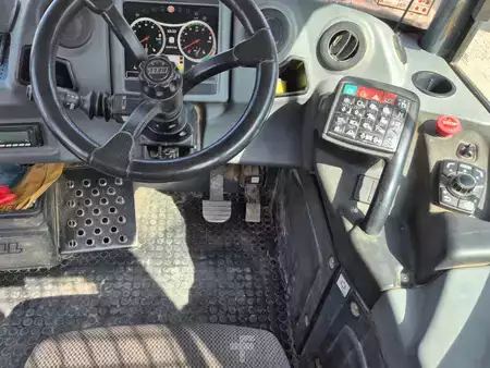 Csuklós dömperek 2019 Bell B25E (15)