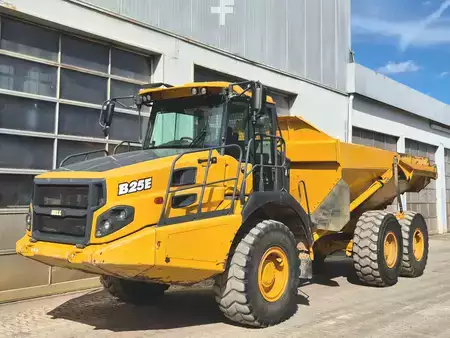 Csuklós dömperek 2019 Bell B25E (2)