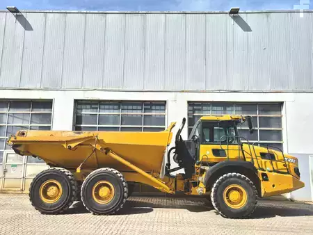 Csuklós dömperek 2019 Bell B25E (5)