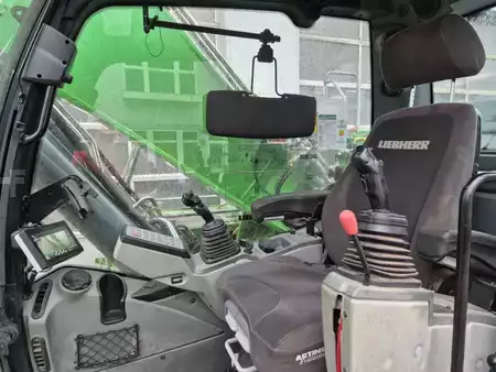 Korečková rýpadla 2019 Liebherr R936NLC (15)