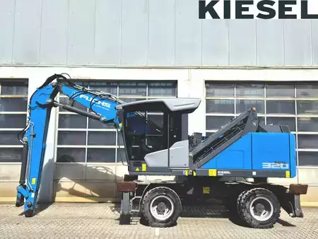 Překládací bagry  2022 Fuchs MHL320 F (1)