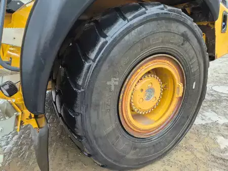 Artikulerte dumpere 2019 Bell B60E (12)