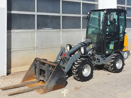 Autres 2023 Giant G1500 X-Tra (3)