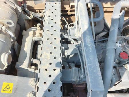 Abbruchbagger 2018 Hitachi KTEG KMC400P-6 (8)