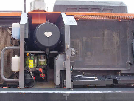 Koparki do wyburzeń 2019 Hitachi KTEG KMC400P-6 (11)