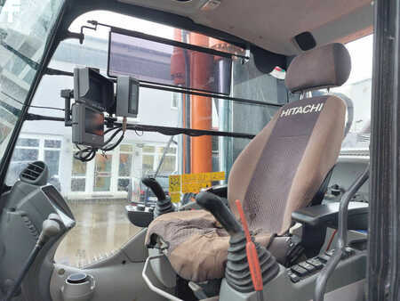 Koparki do wyburzeń 2019 Hitachi KTEG KMC400P-6 (14)