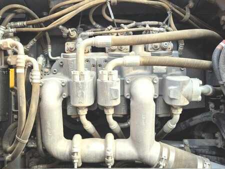 Překládací bagry  2021 Hitachi KTC390-6 (10)