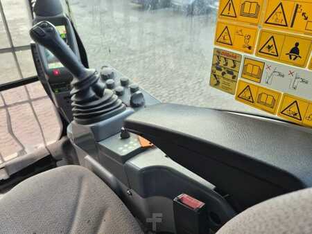 Překládací bagry  2021 Hitachi KTC390-6 (14)