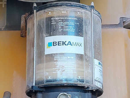 Korečková rýpadla 2019 Caterpillar 352F (10)