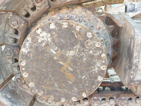 Korečková rýpadla 2019 Caterpillar 352F (11)