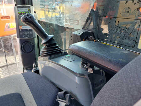 Korečková rýpadla 2019 Caterpillar 352F (14)