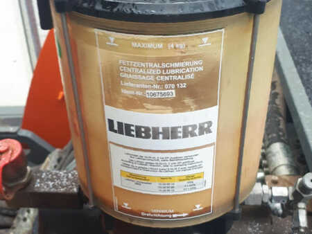 Liebherr A916