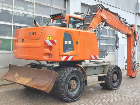 Mobilní bagry 2015 Liebherr A916 (7)