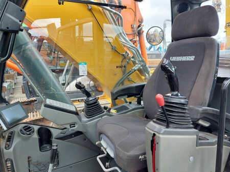 Lánctalpas kotrógép 2017 Liebherr R924LC (14)