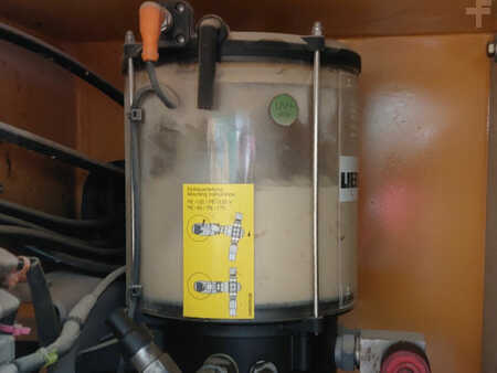 Rupsgraafmachines 2017 Liebherr R922 SLC (13)