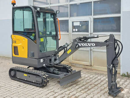 Minigraver 2023 Volvo EC18E (5)