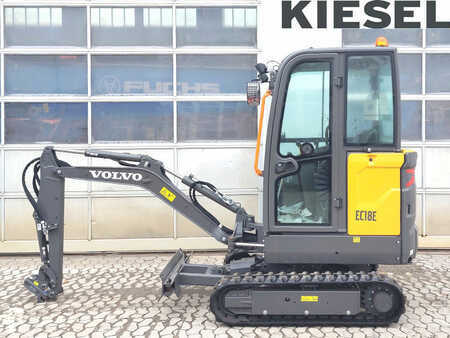 Minigraver 2023 Volvo EC18E (1)