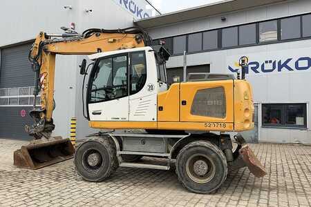 Mobilní bagry 2017 Liebherr A 916 Litronic (1)