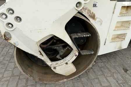 Tandemové válce 2014 BOMAG BW 203 AD-4 AM2 (8)