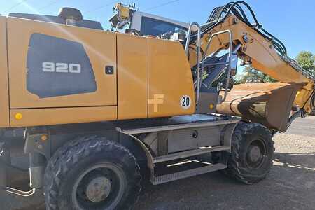 Escavadora de rodas 2016 Liebherr A 920 Litronic (2)