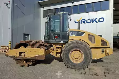 Walzenzug 2010 Caterpillar CP 56 (1)