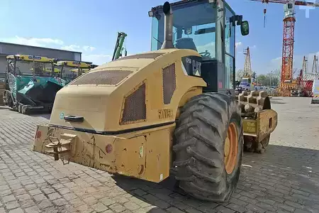 Walzenzug 2010 Caterpillar CP 56 (5)