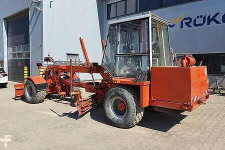 Grader 1993 MBU G 100 A (2)