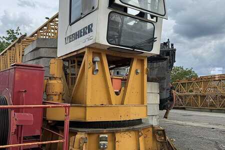 Obendrehkran 2001 Liebherr 245 EC-H 12 Litronic (3)