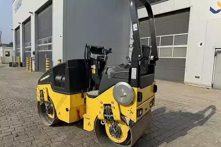 Tandemwalze 2023 BOMAG BW 100 AD-5 (2)